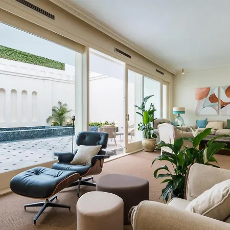 Luxurious With Andalusian Patio And Pool, Facing The Cathedral
