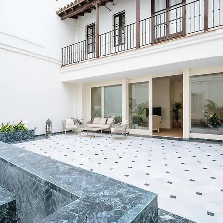 Luxurious With Andalusian Patio And Pool, Facing The Cathedral Apartment *