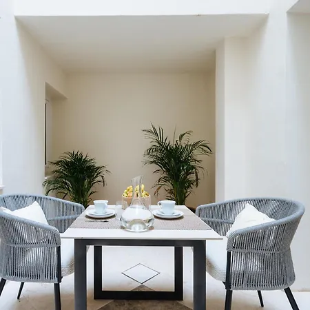 Appartement Luxurious With Andalusian Patio And Pool, Facing The Cathedral Sevilla