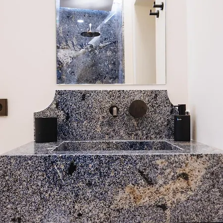 Luxurious With Andalusian Patio And Pool, Facing The Cathedral Apartment *