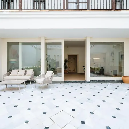 Luxurious With Andalusian Patio And Pool, Facing The Cathedral Appartement *