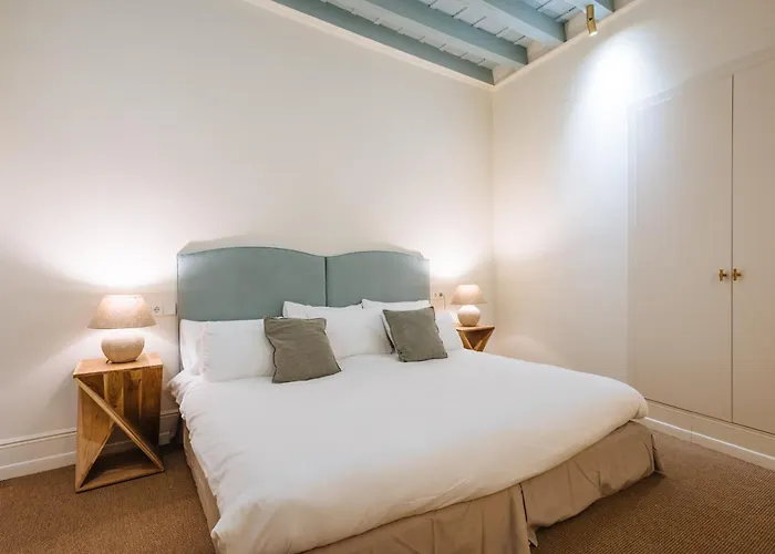 Lejlighed Luxurious With Andalusian Patio And Pool, Facing The Cathedral Sevilla