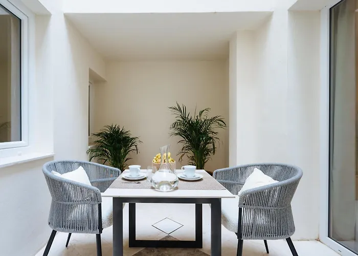 Lejlighed Luxurious With Andalusian Patio And Pool, Facing The Cathedral Sevilla